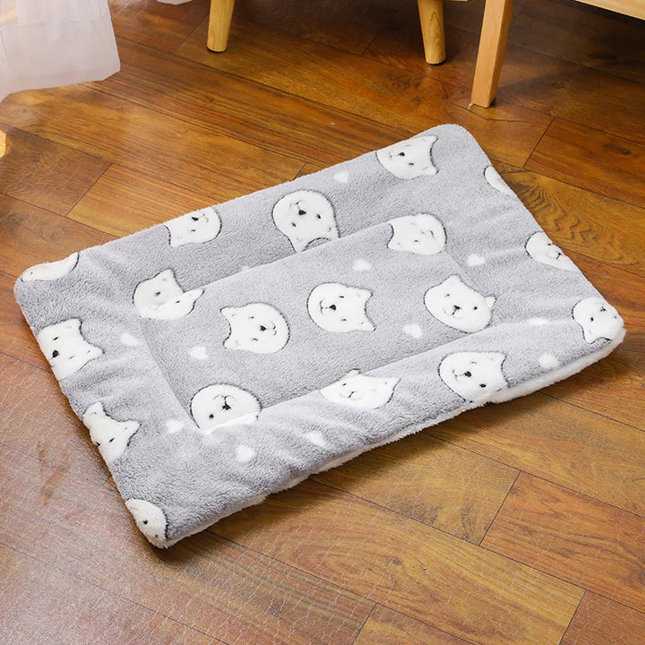 Warm & Thick Pet Sleeping Mat – Cozy Dog Sofa Pad & Soft Cat Bed for Autumn/Winter